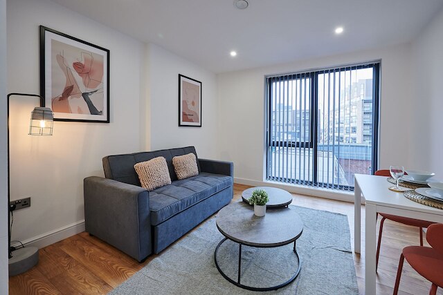 ホスト ステイ デラックス スタジオ フォー トゥ セブンステイ アパートメント