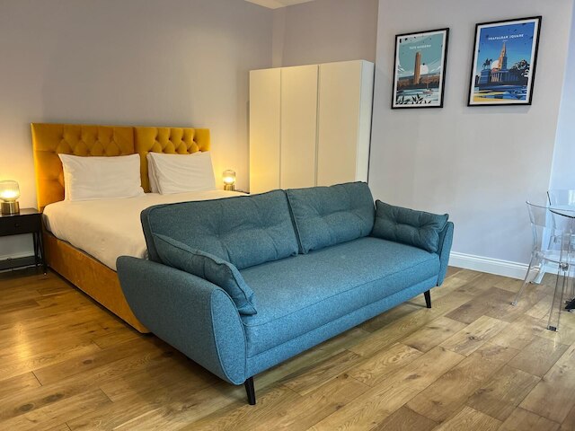 レスター スクエア サード フロア スタジオ