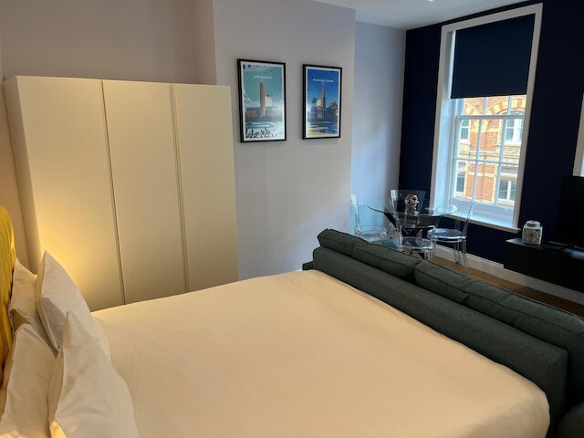 レスター スクエア サード フロア スタジオ