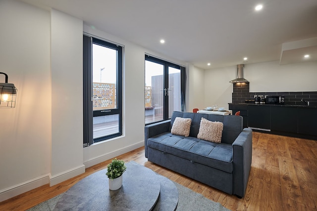 ホスト ステイ バルコニー ルーム フォー トゥー ゲスト セブンステイ アパートメンツ