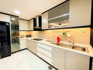 ファーレンハイト 88 ブキッ ビンタン by マンハッタン グループ