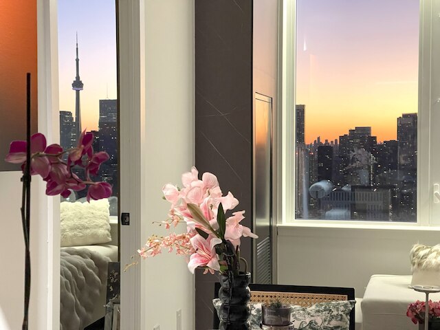 スカイライン ラグジュ パノラミック スイーツ アンド タワーズ トロント