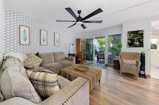 ビッグアイランド ケアウホウ サーフ & ラケット 20 2 ベッドルーム コンド