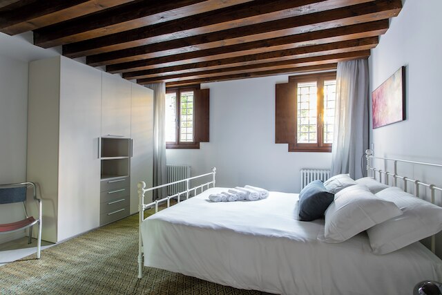 パラッツォ ヴェネレ アパートメンツ