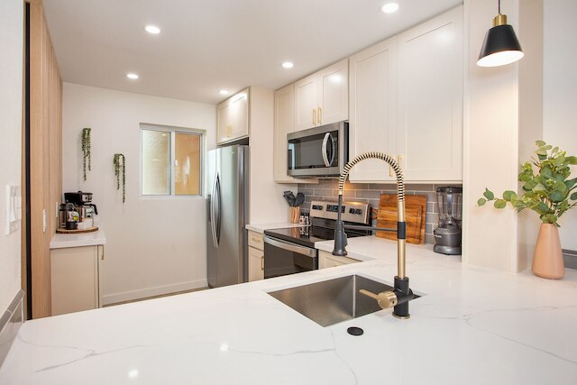 オーシャンフロント モダン & エレガント ビスタス