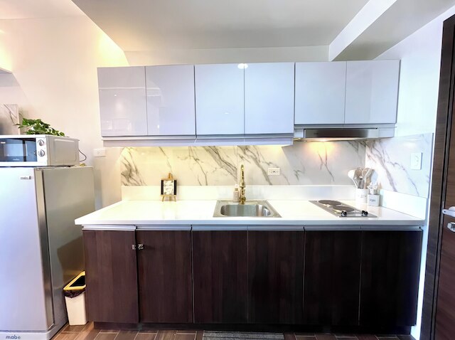 ラグジュアリー ホワイト & ゴールド ヘイブン イン マカティ