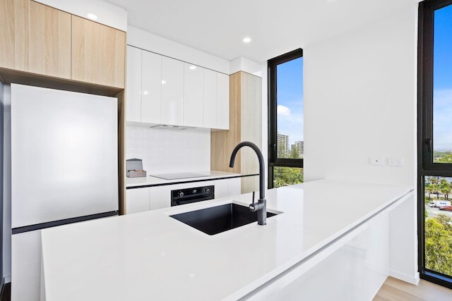 ウォーターフロント エスケープ アット エッセンティア