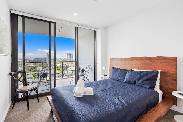 ウォーターフロント エスケープ アット エッセンティア