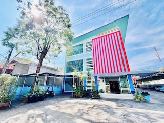 ヴィーラキット グランド ホテル