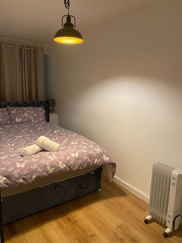 ラグジュアリー ホーム トッテナム コート ロード チャリングクロス レスター スクエア