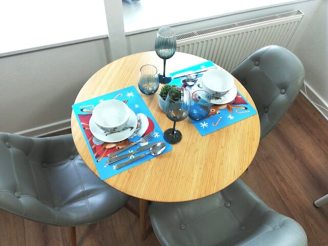 ラグジュアリー ホーム トッテナム コート ロード チャリングクロス レスター スクエア