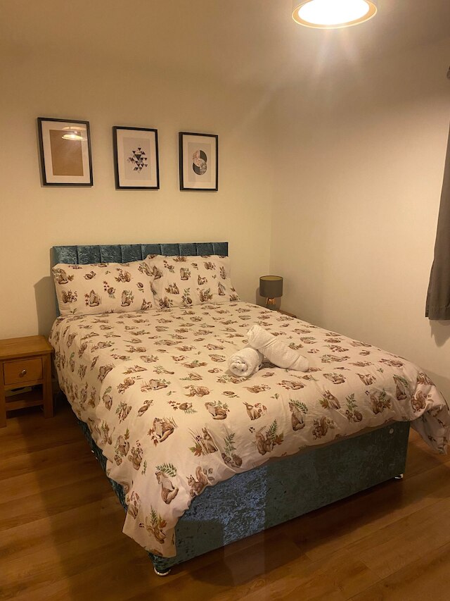 ラグジュアリー ホーム トッテナム コート ロード チャリングクロス レスター スクエア