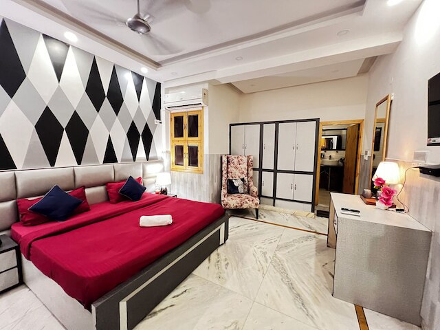 ディバイン イン ホテル ラジョーリー ガーデン