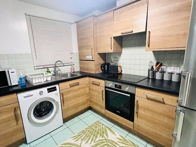 3ベッドルーム ニア トゥ ステーション プライベートガーデン WiFi