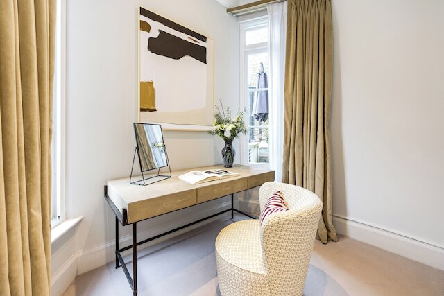 バッキンガム & ロイズ ナイツブリッジ