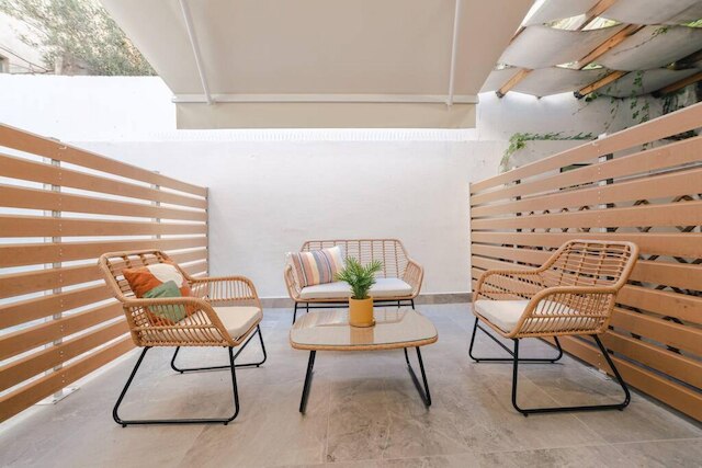 スモール アンド コージー スタジオ