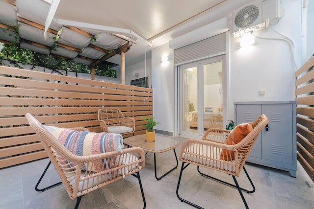 スモール アンド コージー スタジオ