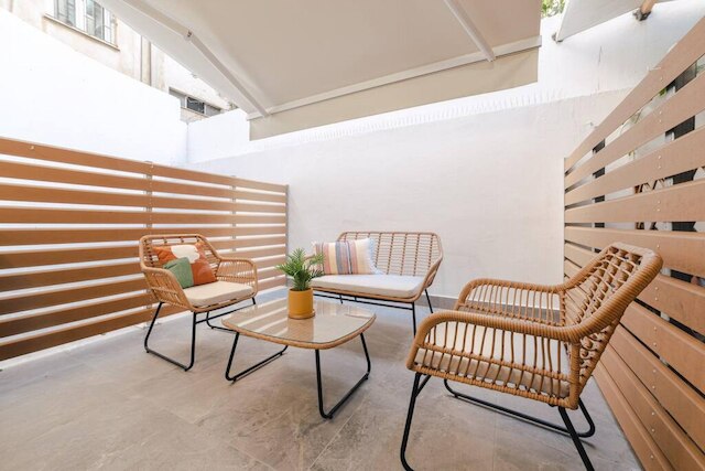 スモール アンド コージー スタジオ