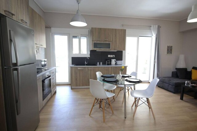 ペントハウス ラックス フラット ウィズ 2 ベッドルーム ネクスト トゥ ラリッシス