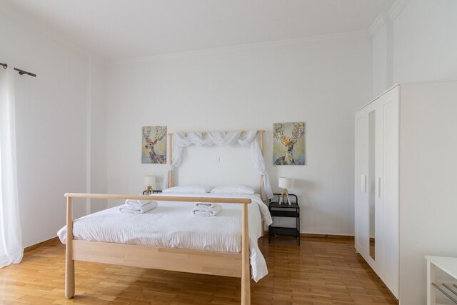 サニー パラダイス イン ザ ハート オブ アテネ