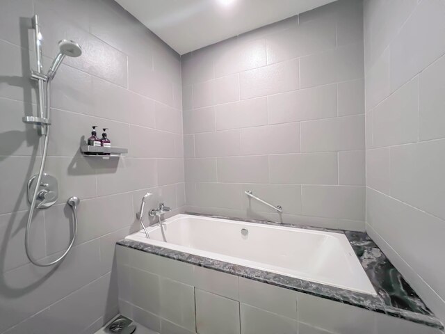 188 スイーツ バイ マンハッタン グループ