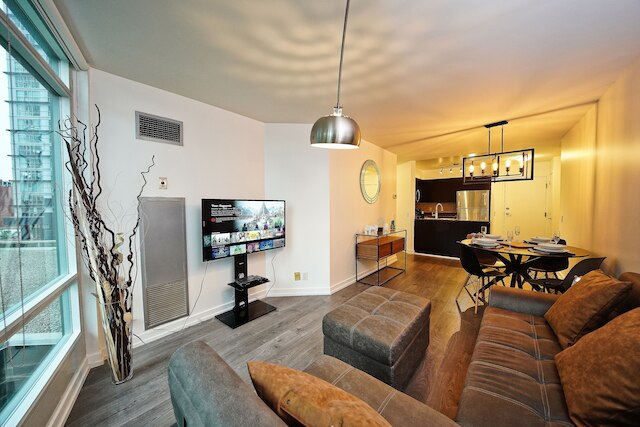 ザ フロント コンドミニアムズ