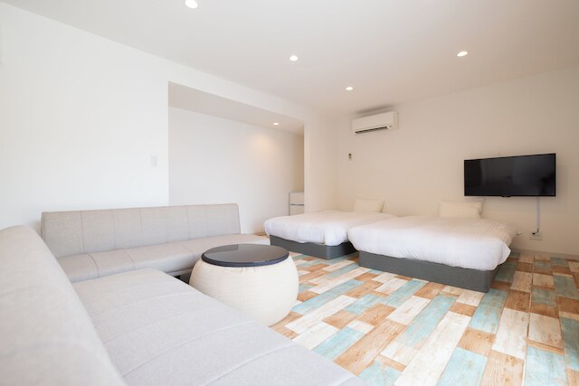 KAWAZU BEACH HOUSE BLUE MOON