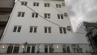 スーパー OYO 1128 W サンコ ビルディング リース