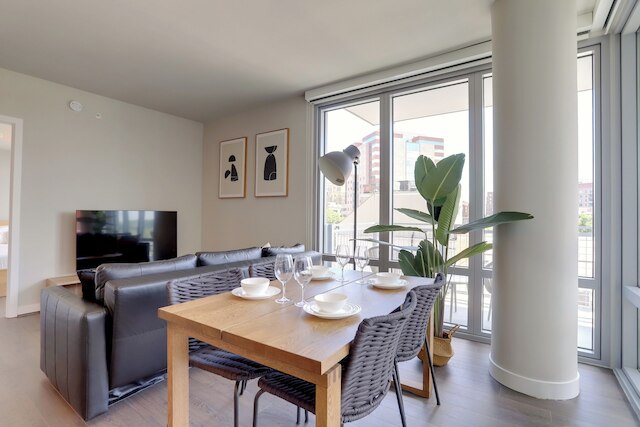 クラレンドン アパート ニア サブウェイ