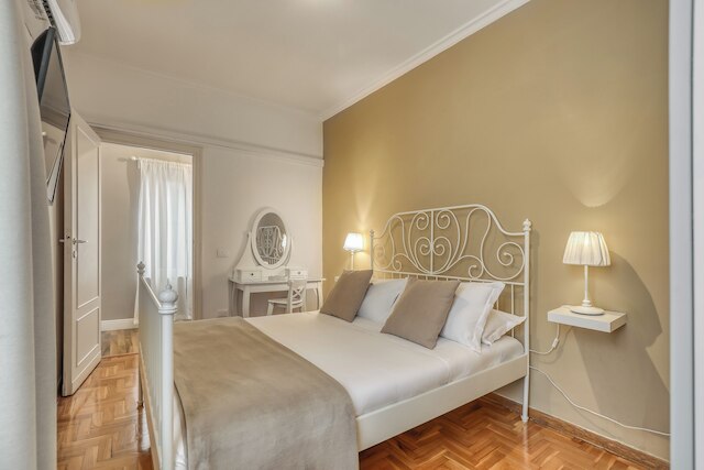 アトホーム ペントハウス フラッティーナ