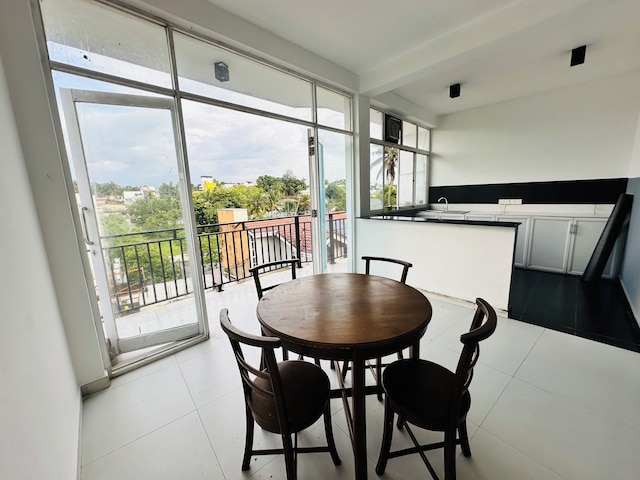 MCS ホリデー アパートメンツ