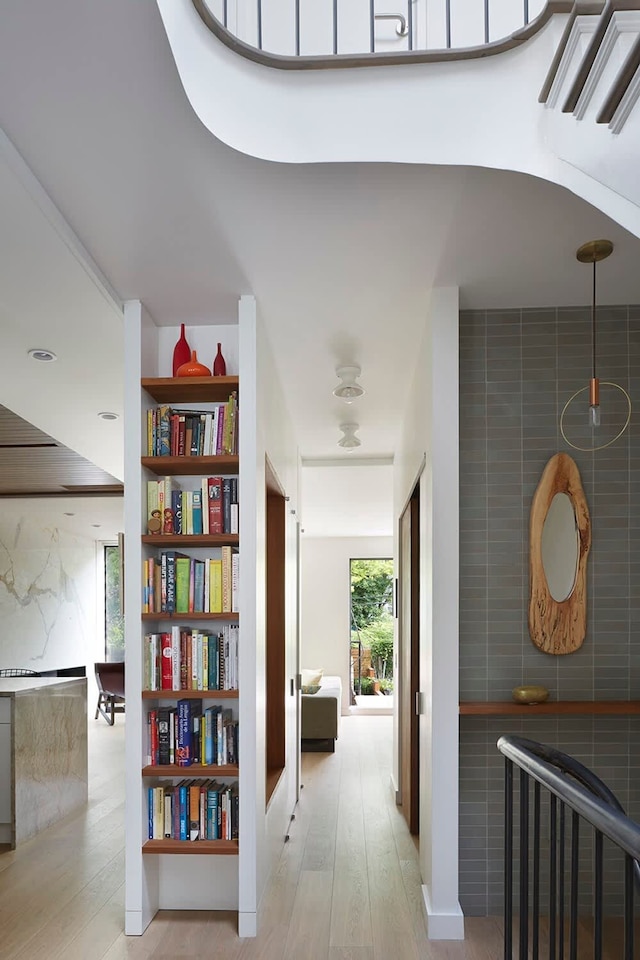 パシフィック バイ ローブ トラベル デュプレックス ウィズ デッキ バックヤード