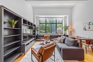 バロー バイ ローブ トラベル 1ベッドルーム ロフト ウィズ シェアード ルーフ