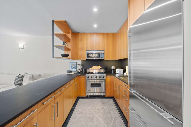 プリンス バイ ローブ トラベル 2ベッドルーム ソーホー コンド ウィズ テラス