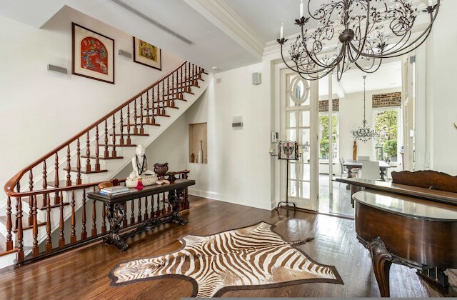 グラマシー マナー トリプレックス ウィズ プライベート デッキ ガーデン