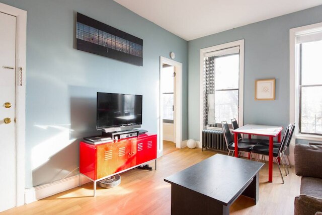 ベスト オブ ブルックリン ファスト インターネット デスク ペッツ オーケー 2FL