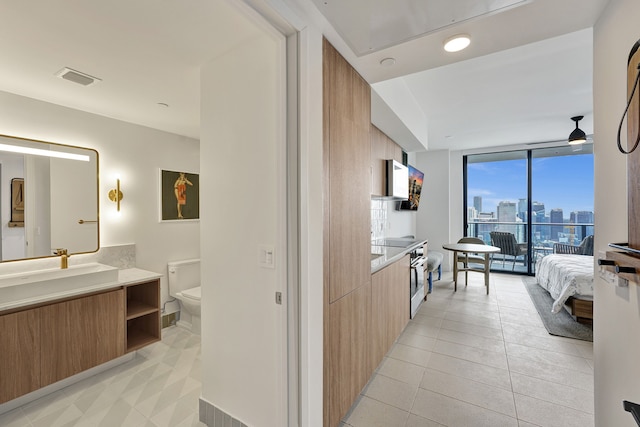 ダウンタウン スタジオ ウィズ シティ ビューズ