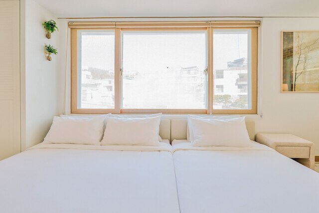 SA Tailored Serviced Home near Metro