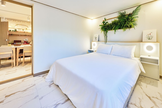 SA Tailored Serviced Home near Metro