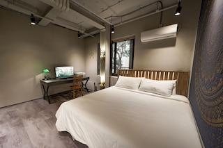 L9 Tailor Serviced Home near Hongik Univ