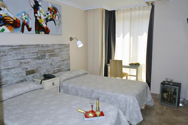 ホテル カバジェロ エランテ