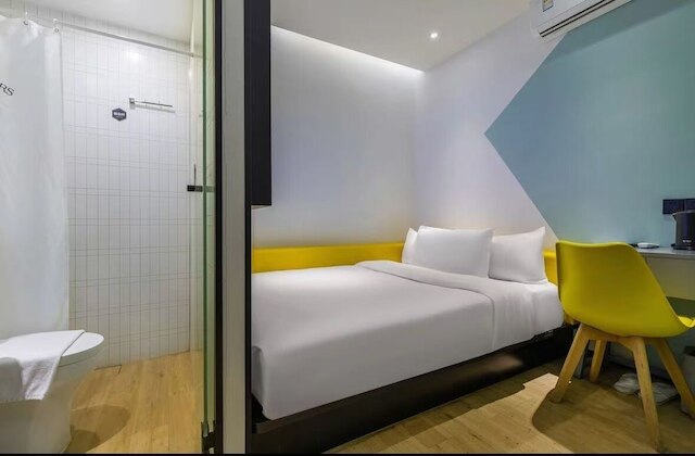 yibaijiudianlangaoluditiezhandian