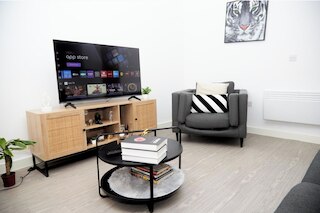 アパートメント-スリープス4-ストリートパーキング-バルコニー-デュプレックス