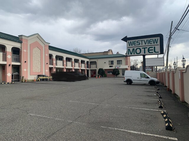 ウェストビュー モーテル