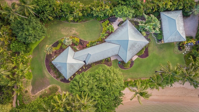 アニニ ビーチフロント ホーム