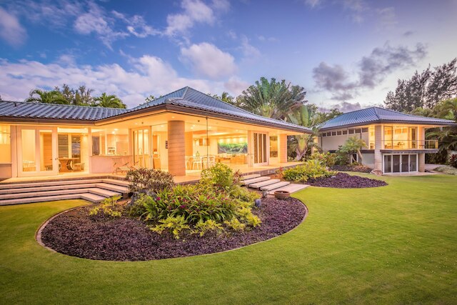 アニニ ビーチフロント ホーム