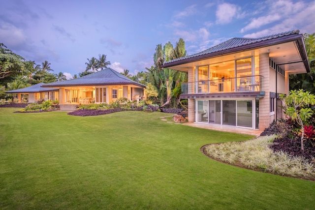 アニニ ビーチフロント ホーム