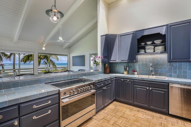 アニニ オアシス イン キラウエア