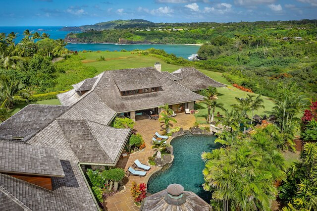 アニニ ビスタ ドライブ エステート