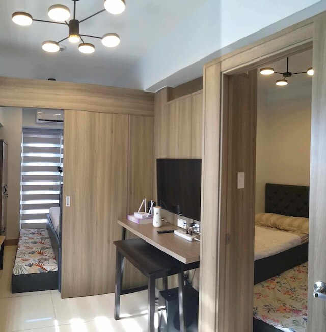 コンド ネクスト ドア